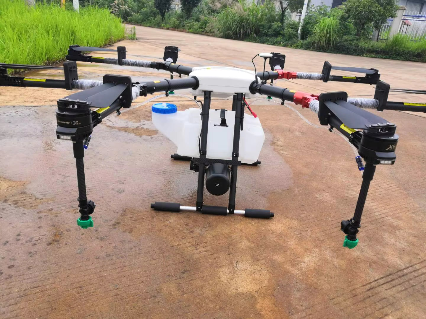 6 Axis 16L Cost-effective Spraying Agriculture Drone with RTK and Camera for Wheat