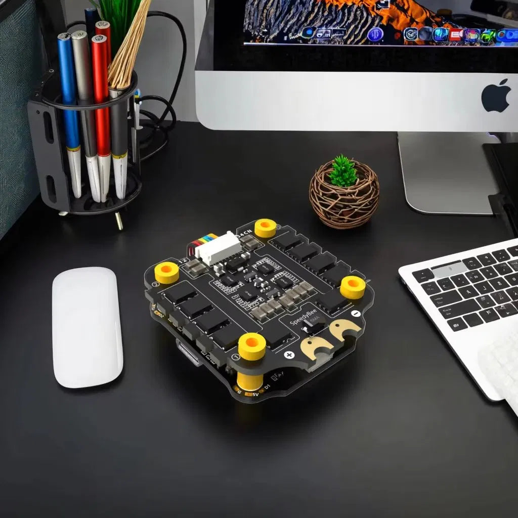 Speedybee Mini F405 V3 Bls 50A 30X30 FC&ESC Stack Type-C USB Port Metal Protection for Camera Flight Controller